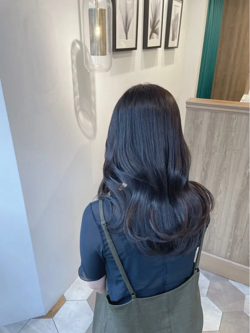 ロング カラー アディクシーカラー ブラウンカラー 透明感カラー イルミナカラー オリーブブラウン カット ヘアカラー トリートメント 顔まわりcut🌿 Hinakoのヘアスタイル