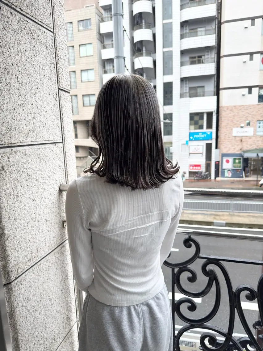 カラー 透明感カラー ダークグレー ダークグレージュ デザインカラー グレージュ ヘアカラー ハイトーン✨髪質改善 ✨スパ得意✨ミヤタのヘアスタイル