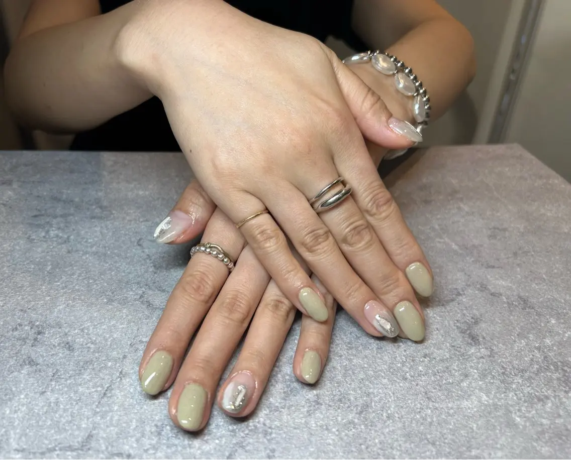 ネイル ニュアンスネイル AYANI TOMOKOのネイルデザイン