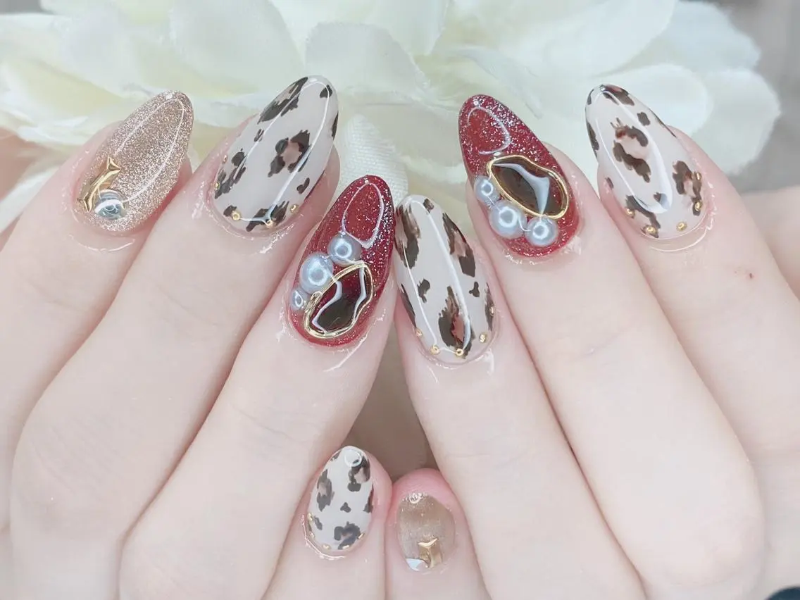 ネイル アニマル柄 アートネイル フレンチネイル グラデーション キラキラネイル Ｎail Ｓalon ertiのネイルデザイン
