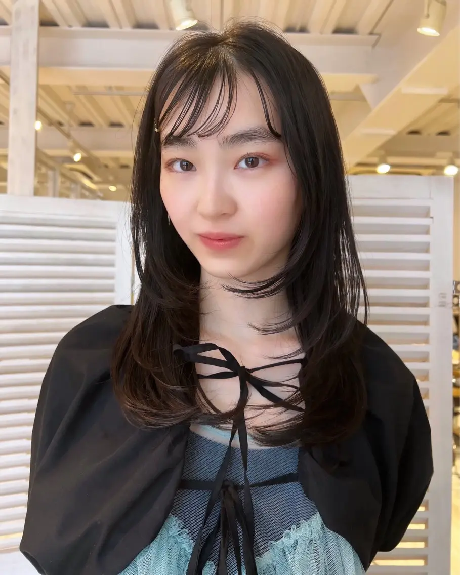 セミロング レイヤーカット 韓国ヘア 🎀華澄のヘアスタイル