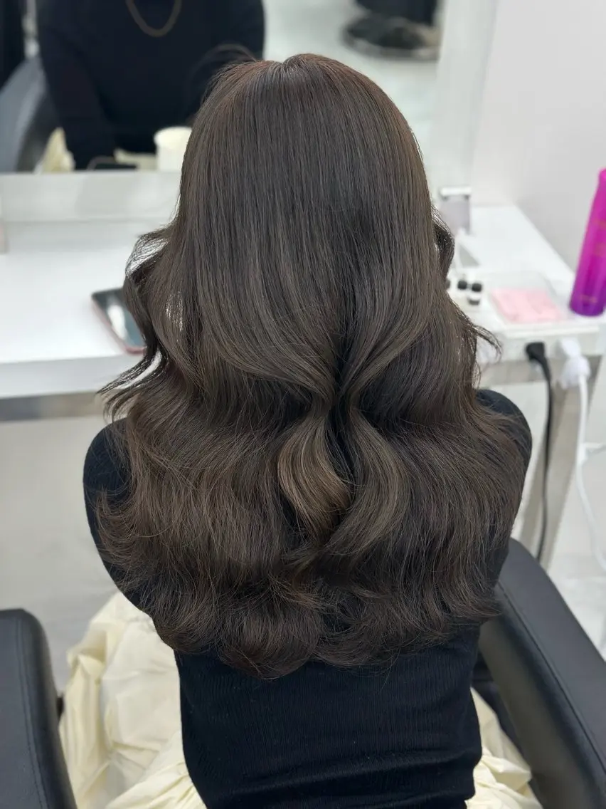 ロング カラー ヘアアレンジ ヘアカラー 艶カラー/ハイトーン /レイヤーカットのヘアスタイル