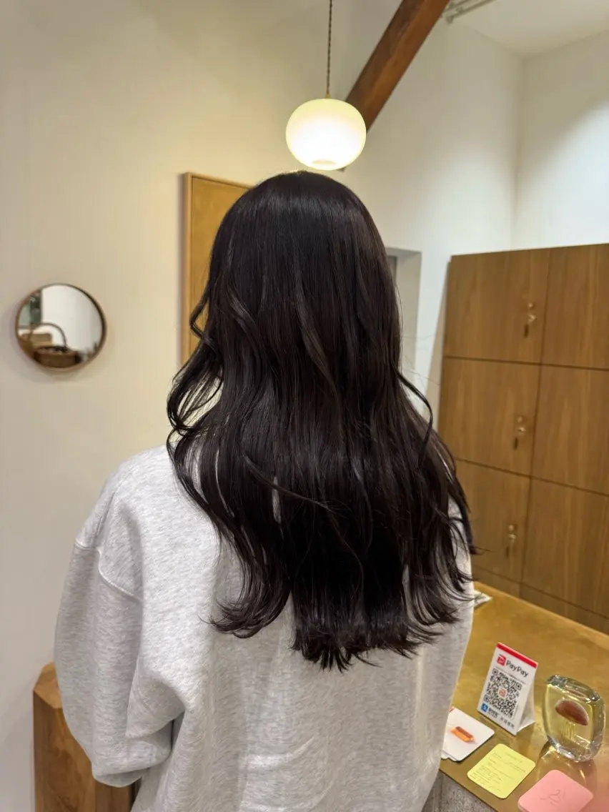ロング カラー 透明感カラー ラベンダーカラー ヘアカラー 亀山 友菜のヘアスタイル
