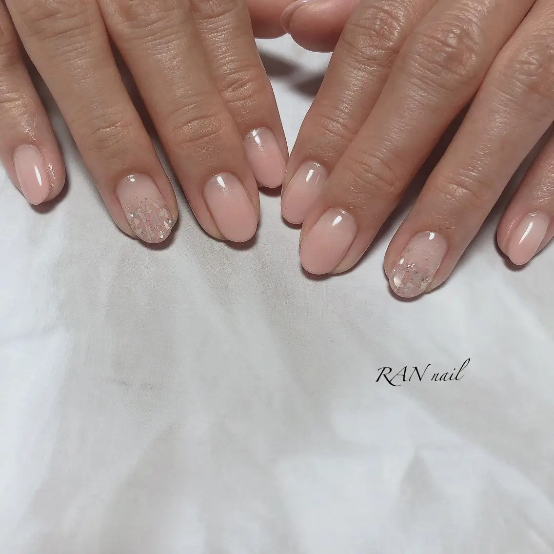 ネイル ジェルネイル グラデーション ニュアンスネイル オフィスネイル パラジェル ハンドネイル フットネイル RAN nailのネイルデザイン
