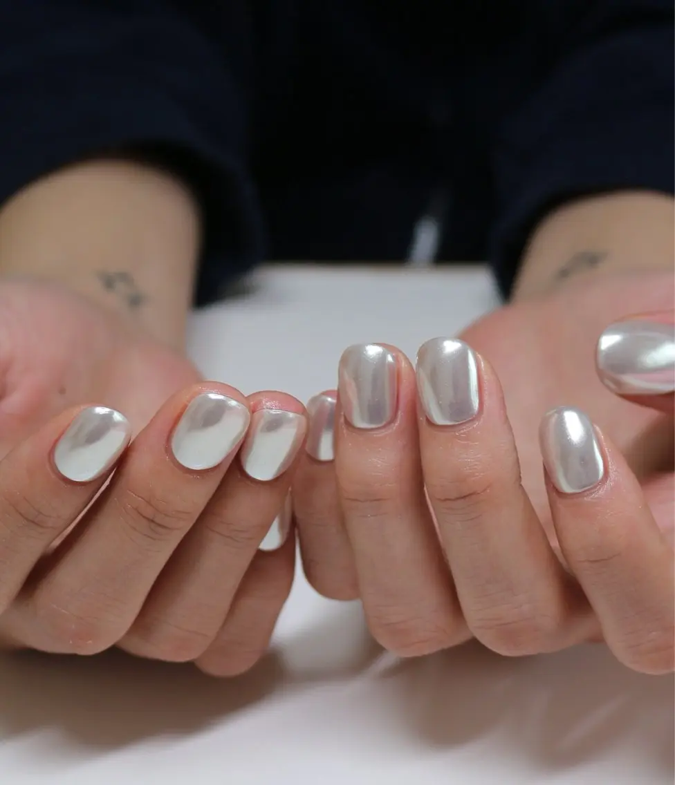 ネイル マグネットネイル ミラーネイル シルバー ハンドネイル Baku Nailsのネイルデザイン