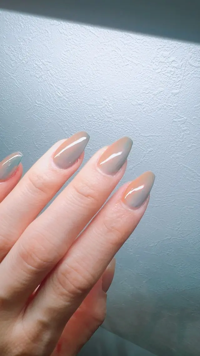 ネイル グラデーション ミラーネイル ニュアンスネイル nailsalon urümのネイルデザイン