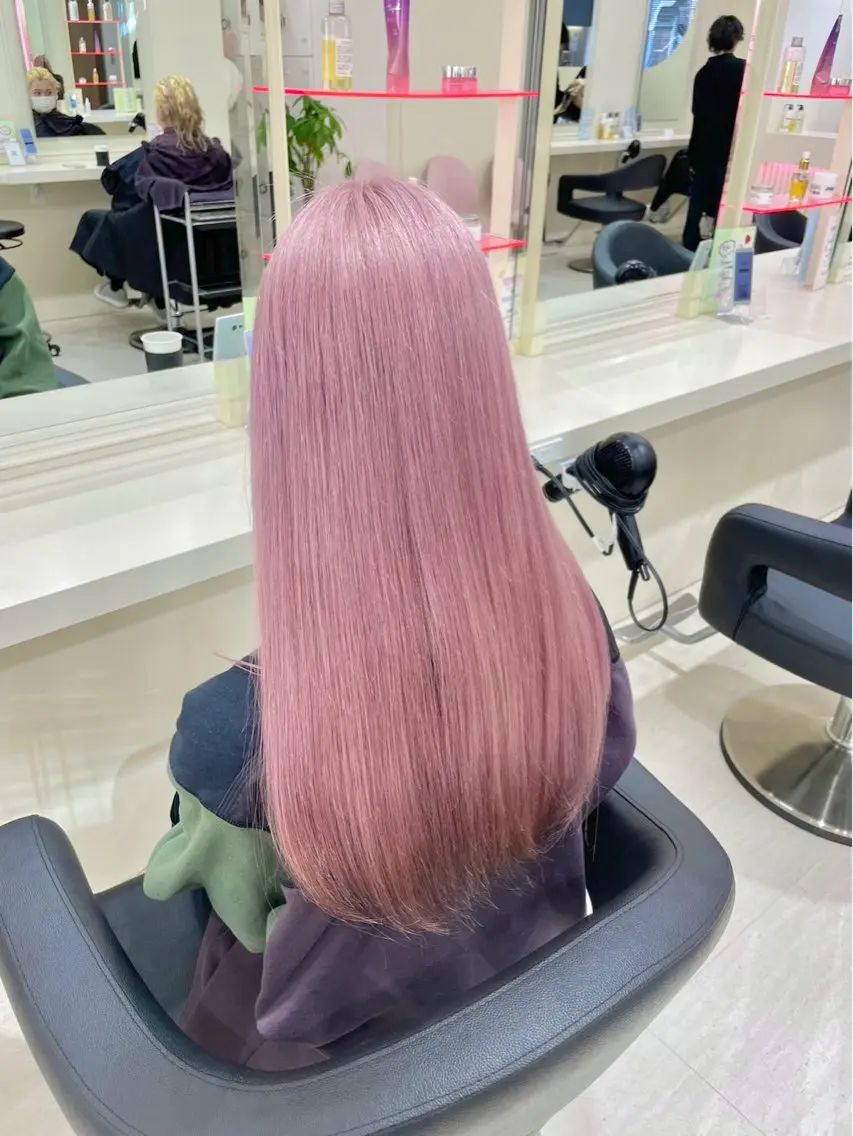 ロング カラー ヘアアレンジ 韓国レイヤー＆ピンク 艶髪🩶maikoのヘアスタイル