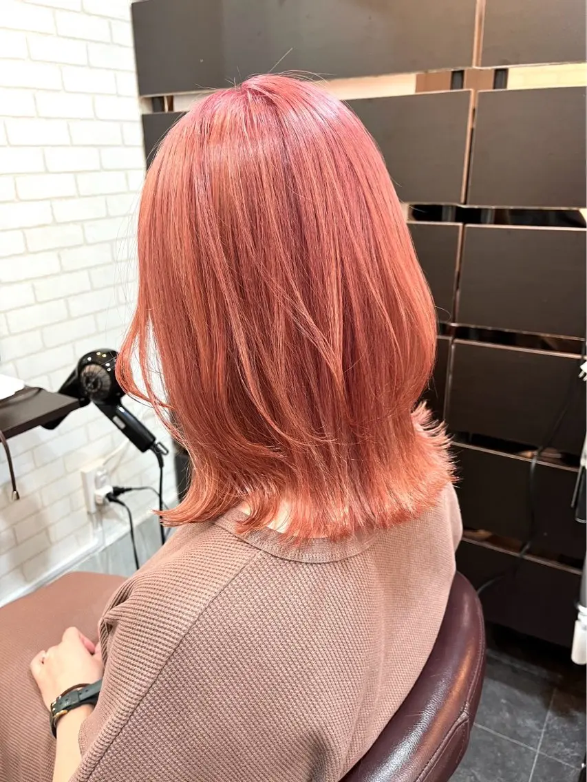 セミロング カット ヘアカラー 三瓶 拓海のヘアスタイル