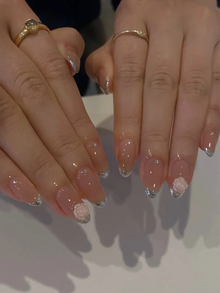 ネイル フレンチネイル ガラスフレンチ nailist Mikiのネイルデザイン