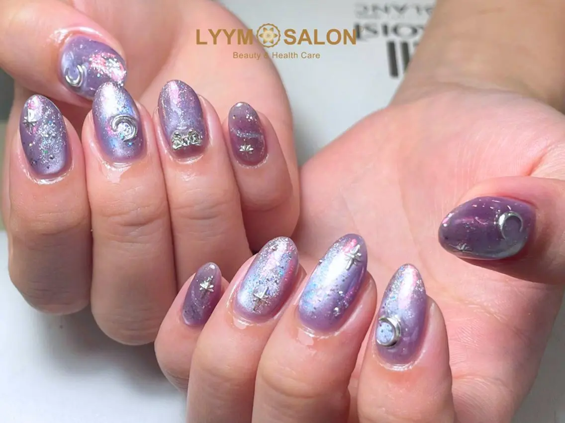ネイル 韓国ネイル ラメ(グリッター) マグネットネイル ニュアンスネイル パープル ハンドネイル LYYM Salonのネイルデザイン