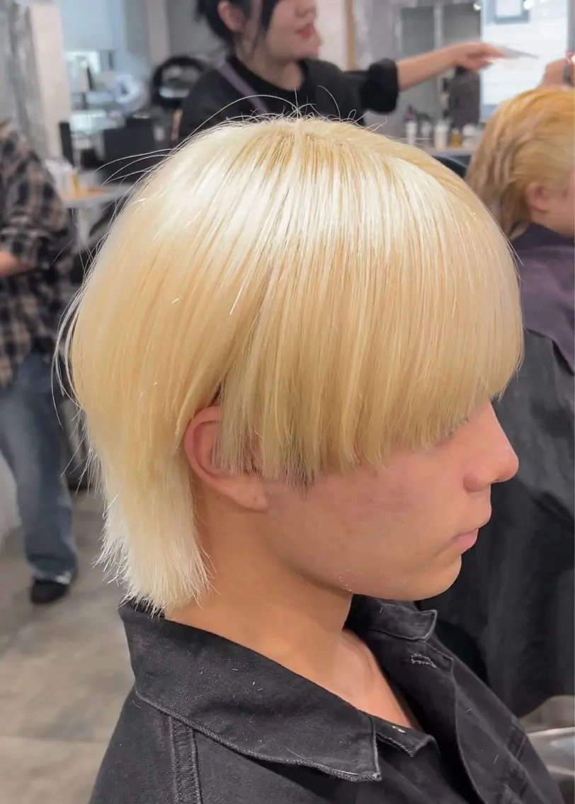 メンズ メンズハイトーン カット ヘアカラー メンズ特化美容師 💠チナツのヘアスタイル