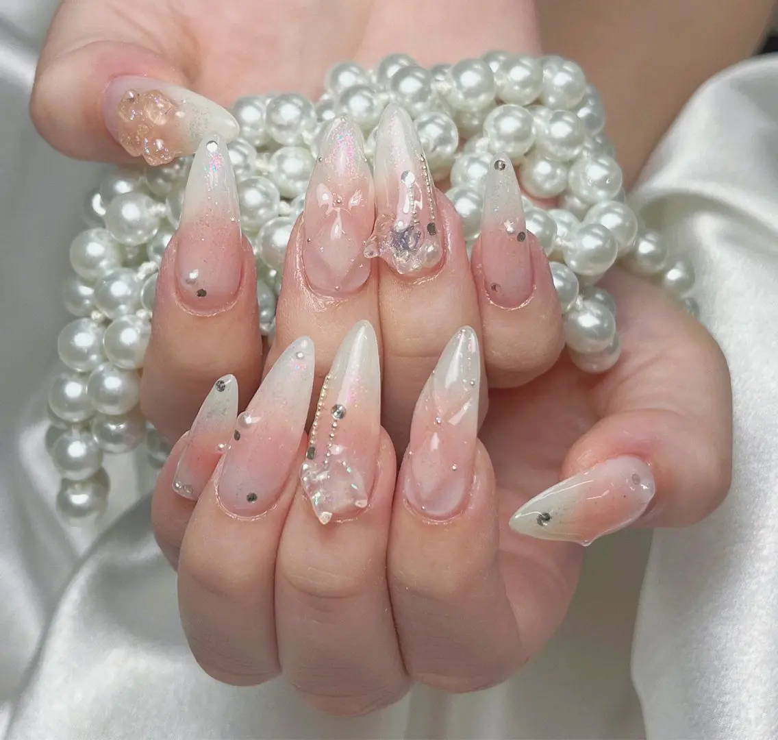 ネイル チークネイル ジェルネイル キラキラネイル 韓国ネイル マグネットネイル ハンドネイル DR 💅のネイルデザイン