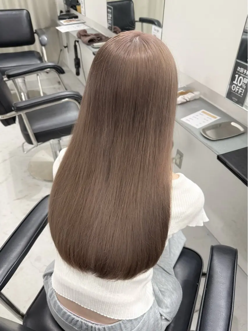 ロング カラー ヘアカラー トリートメント ミルクティーベージュ 新潟万代/かのん🎀のヘアスタイル