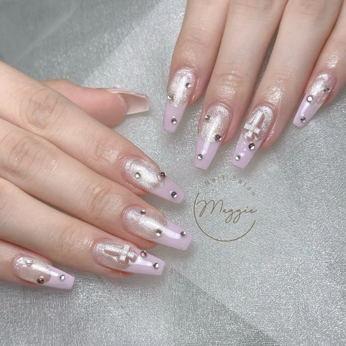 ネイル Maggie Nail🦩のネイルデザイン