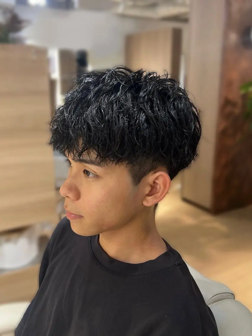 ショート パーマ メンズ カット パーマ 梅田茶屋町メンズ 専門美容師 山元一平のヘアスタイル