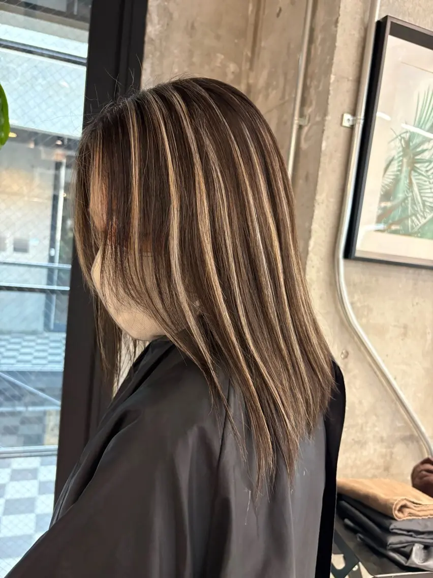 ミディアム カラー ヘアカラー ♡ハイライトカラー shinri♡のヘアスタイル