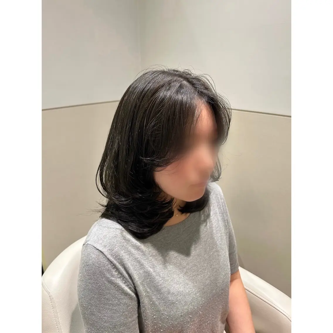 ミディアム カット ヘアカラー Rena 🍐のヘアスタイル