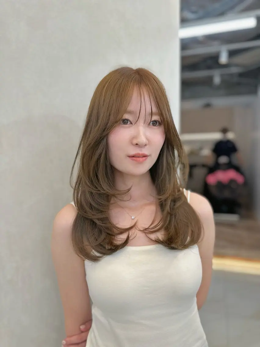 カラー カット ヘアカラー トリートメント ヘアセット 韓国風レイヤーカラー ライムのヘアスタイル