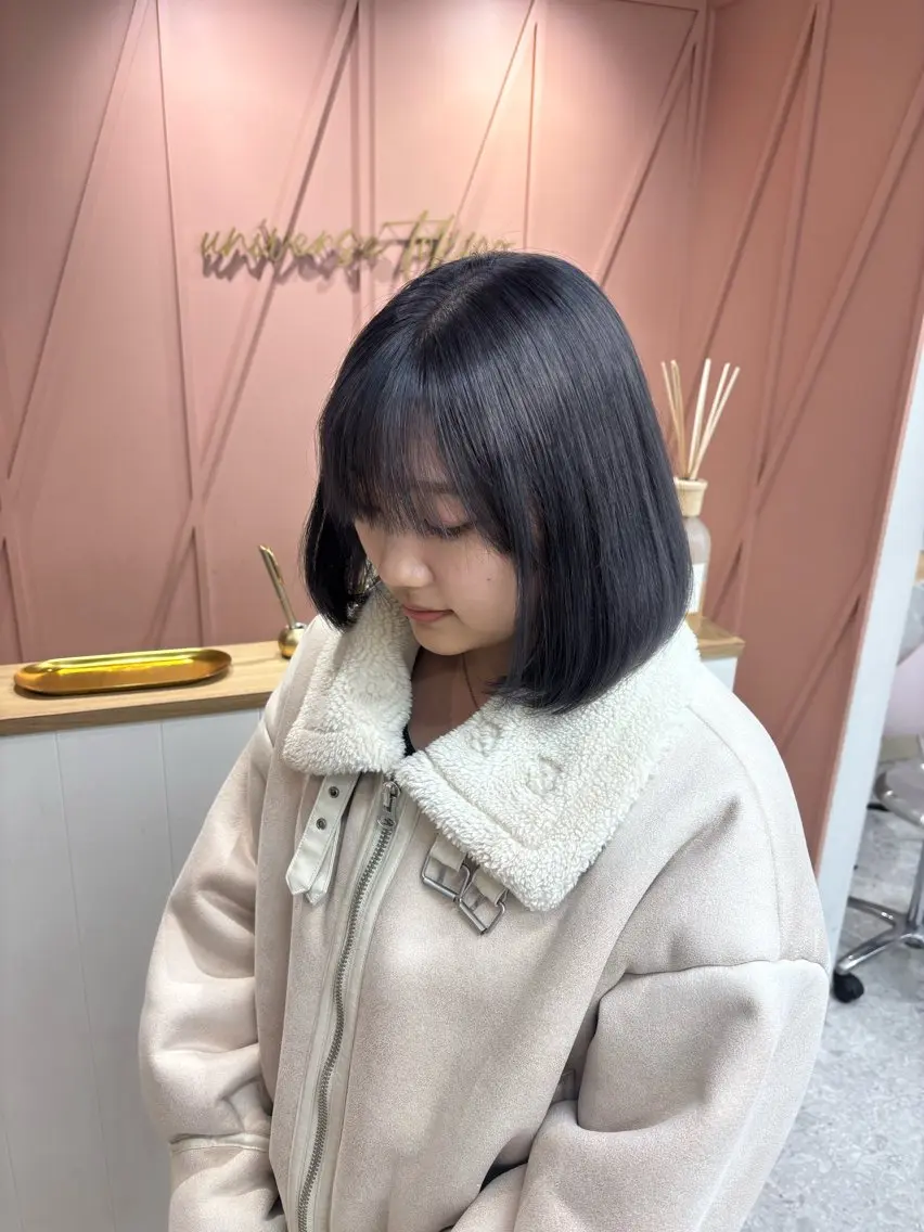 ショート カラー グレージュ ヘアカラー トリートメント universe Mizuki🎀のヘアスタイル