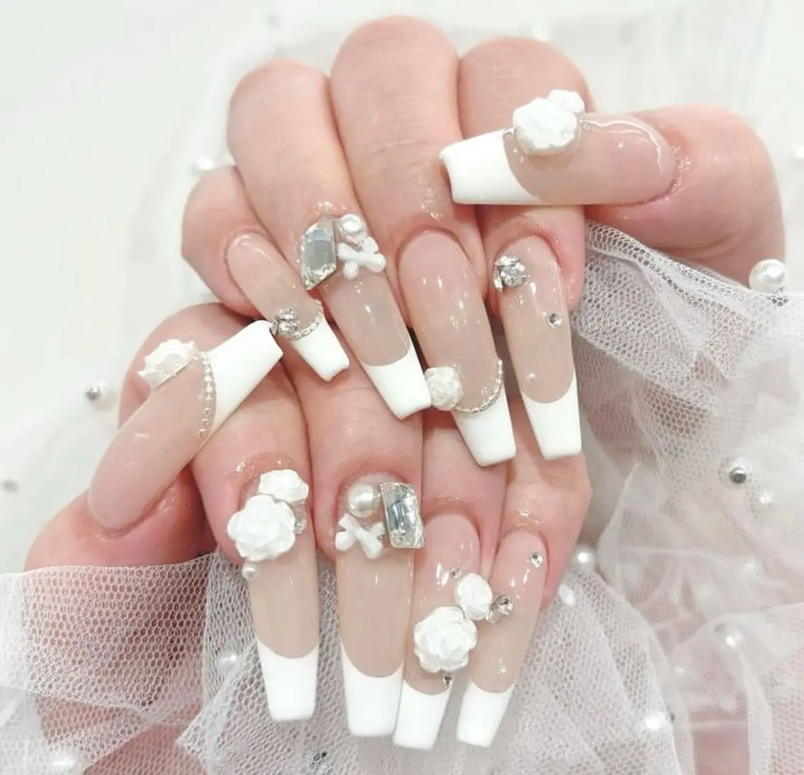 ネイル フレンチネイル ジェルネイル 韓国ネイル マグネットネイル マグネットフレンチ akina nailsのネイルデザイン