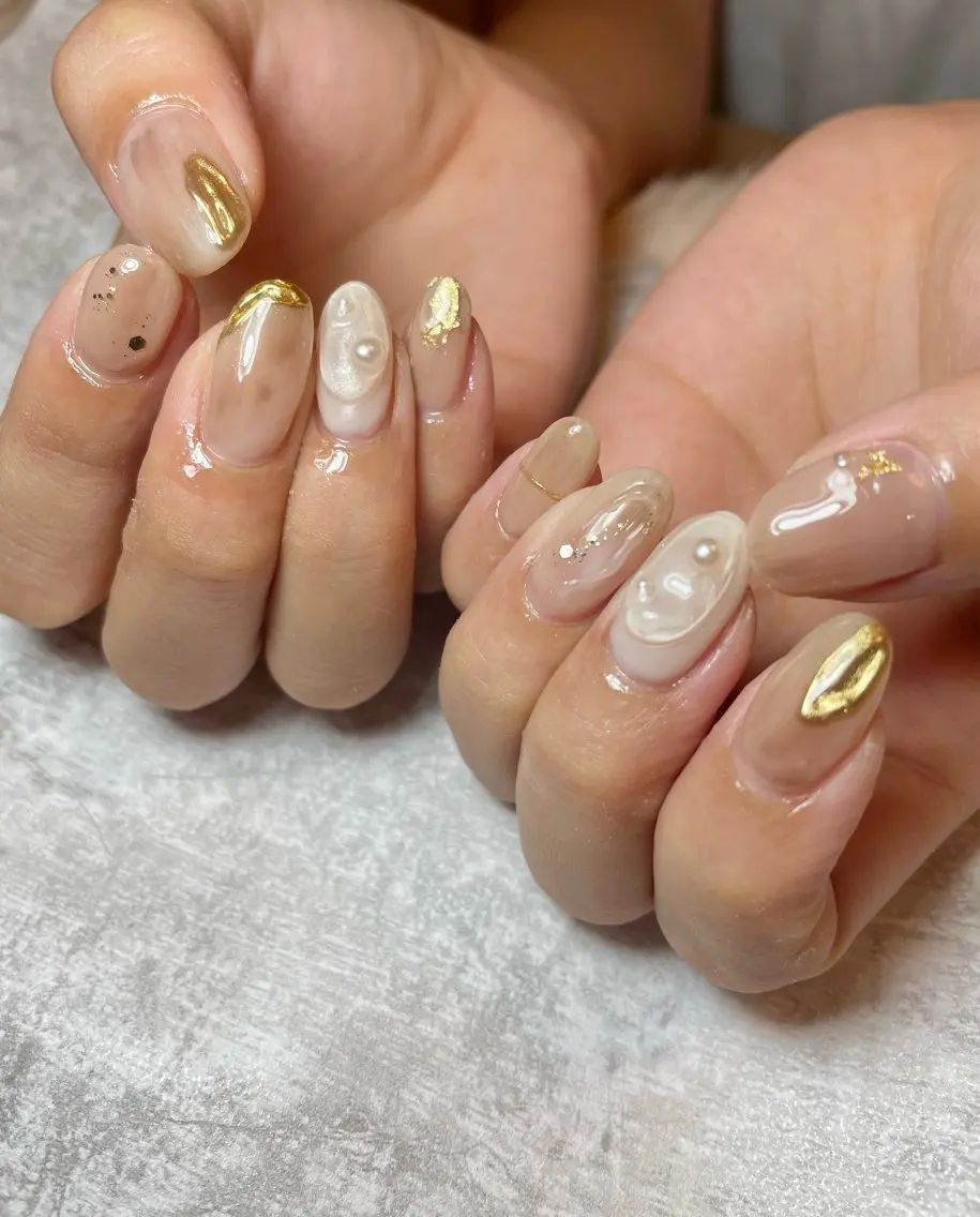 ネイル ミラーネイル 持ち込み ニュアンスネイル nana .のネイルデザイン