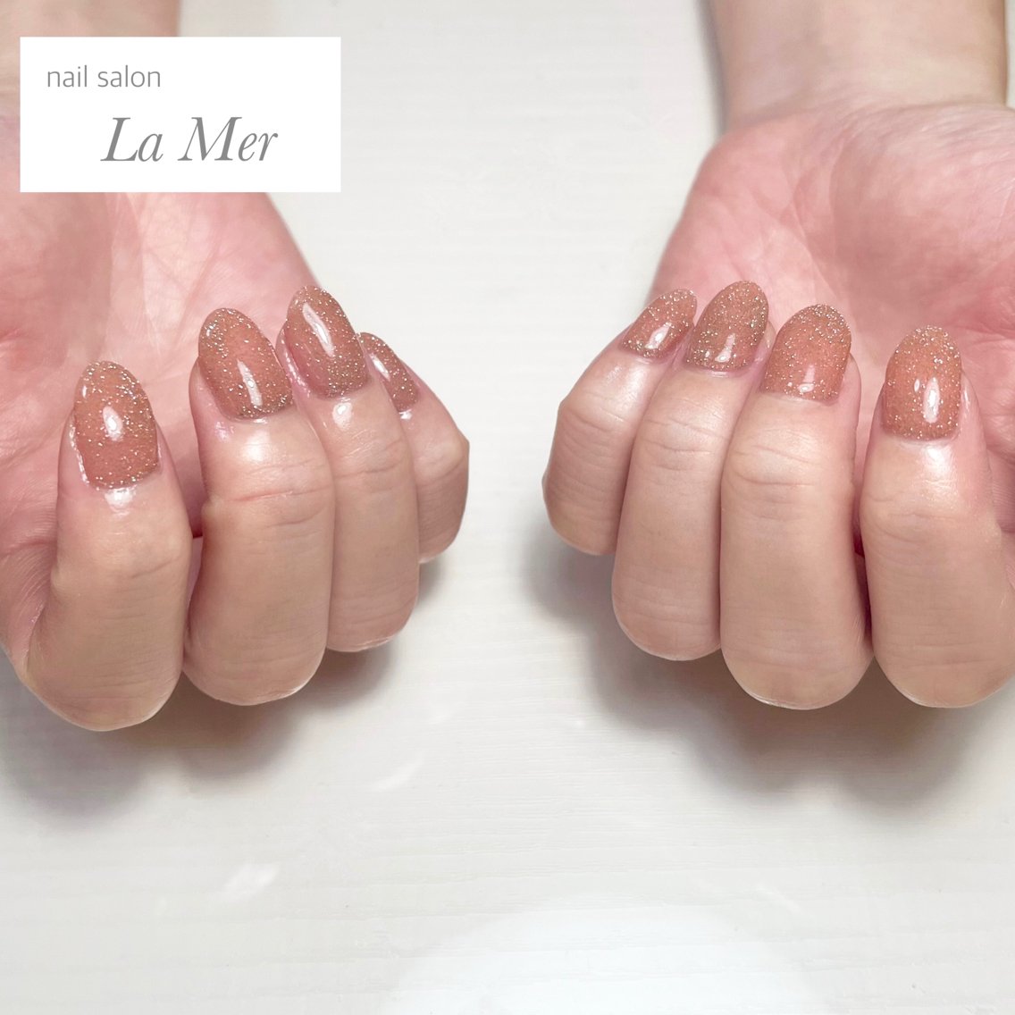 ネイル ブラウン フラッシュネイル ジェルネイル キラキラネイル オフィスネイル ハンドネイル nailsalon La Merのネイルデザイン