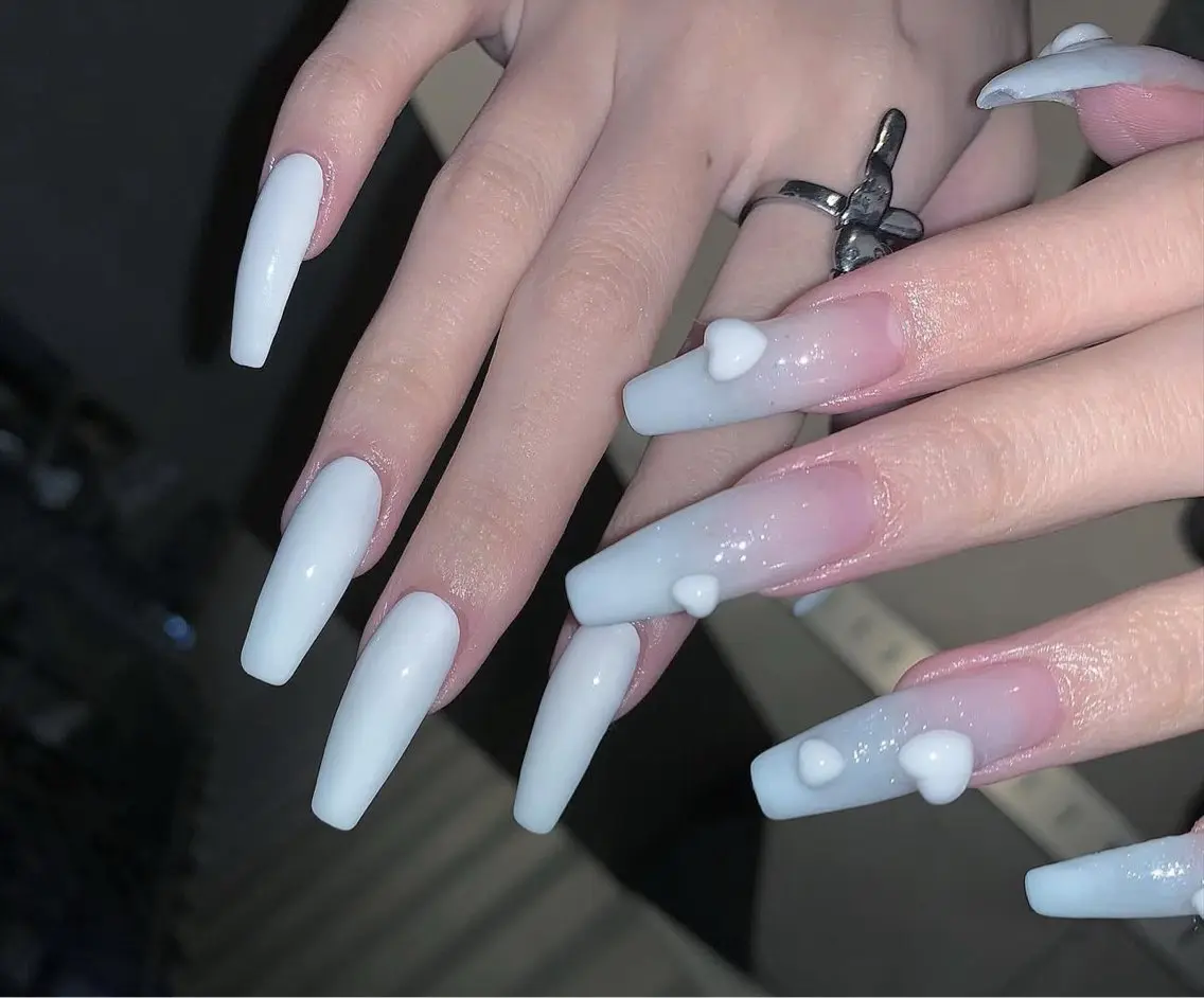 ネイル フレンチネイル ジェルネイル ガラスフレンチ ハロウィン ハート H.baby Nail Salonのネイルデザイン