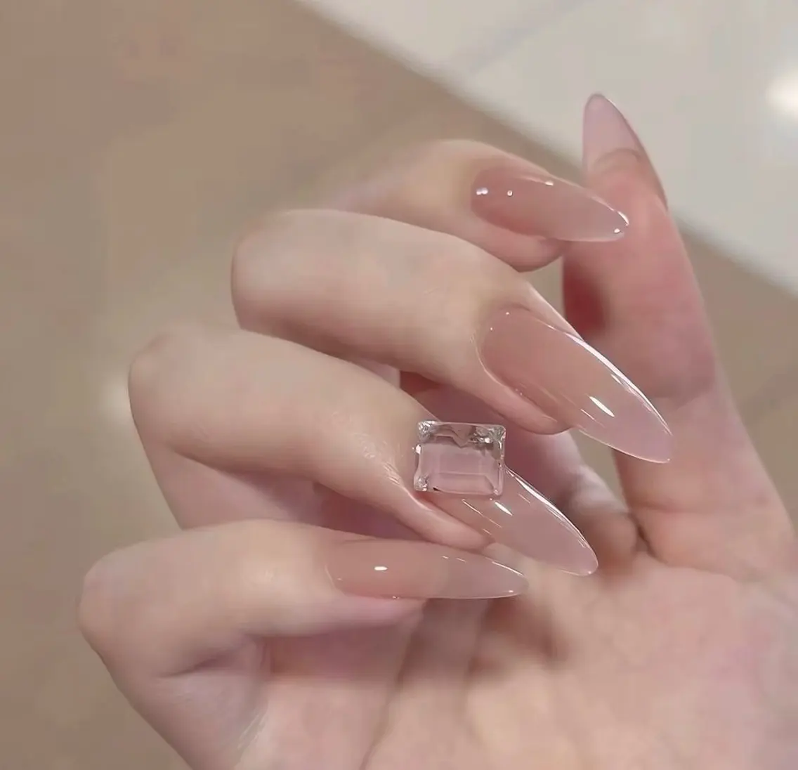 ネイル チークネイル 長さ出し フレンチネイル ガーリー 韓国ネイル sun nail池袋 モデル募集のネイルデザイン