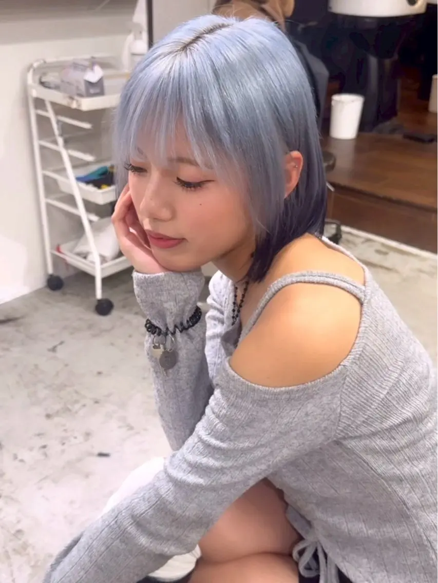 カラー ブリーチ ブルーカラー 透明感カラー ハイトーンカラー シルバー sora/透明感 カラー/ブリーチ／のヘアスタイル