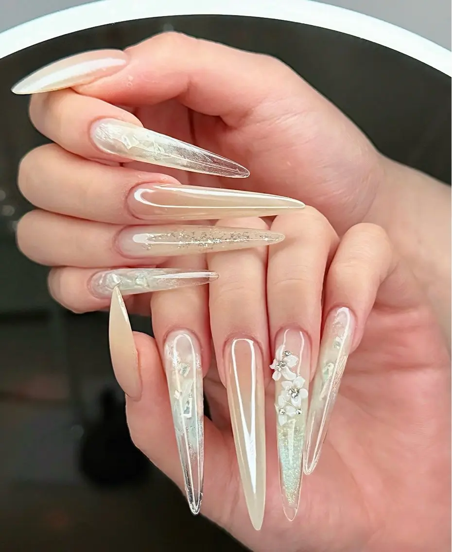 ネイル フレンチネイル ガラスフレンチ キラキラネイル 韓国ネイル ロングネイル ハンドネイル star nail salonのネイルデザイン