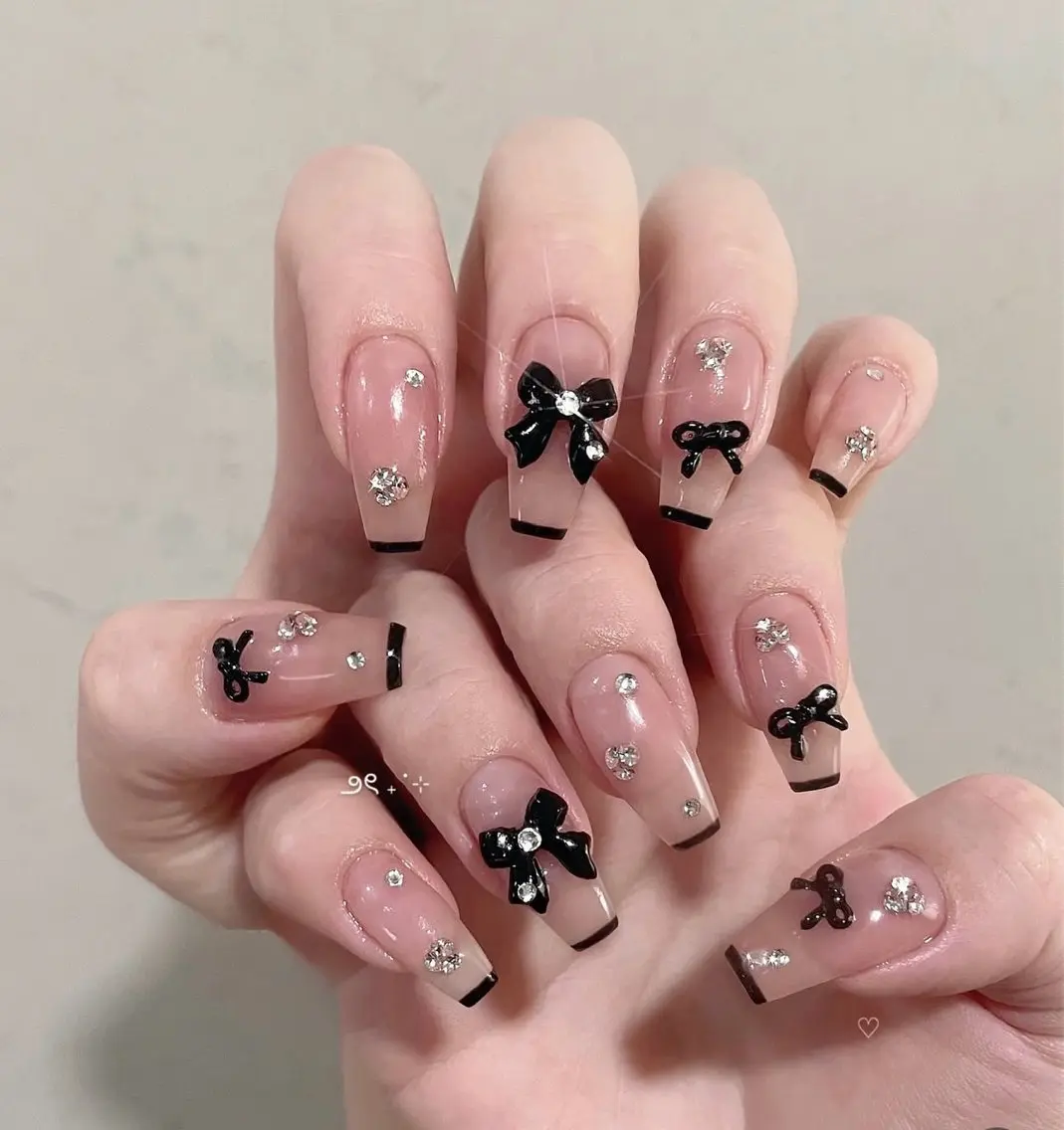 ネイル チークネイル フレンチネイル グラデーション 韓国ネイル マグネットネイル Hana Nailのネイルデザイン