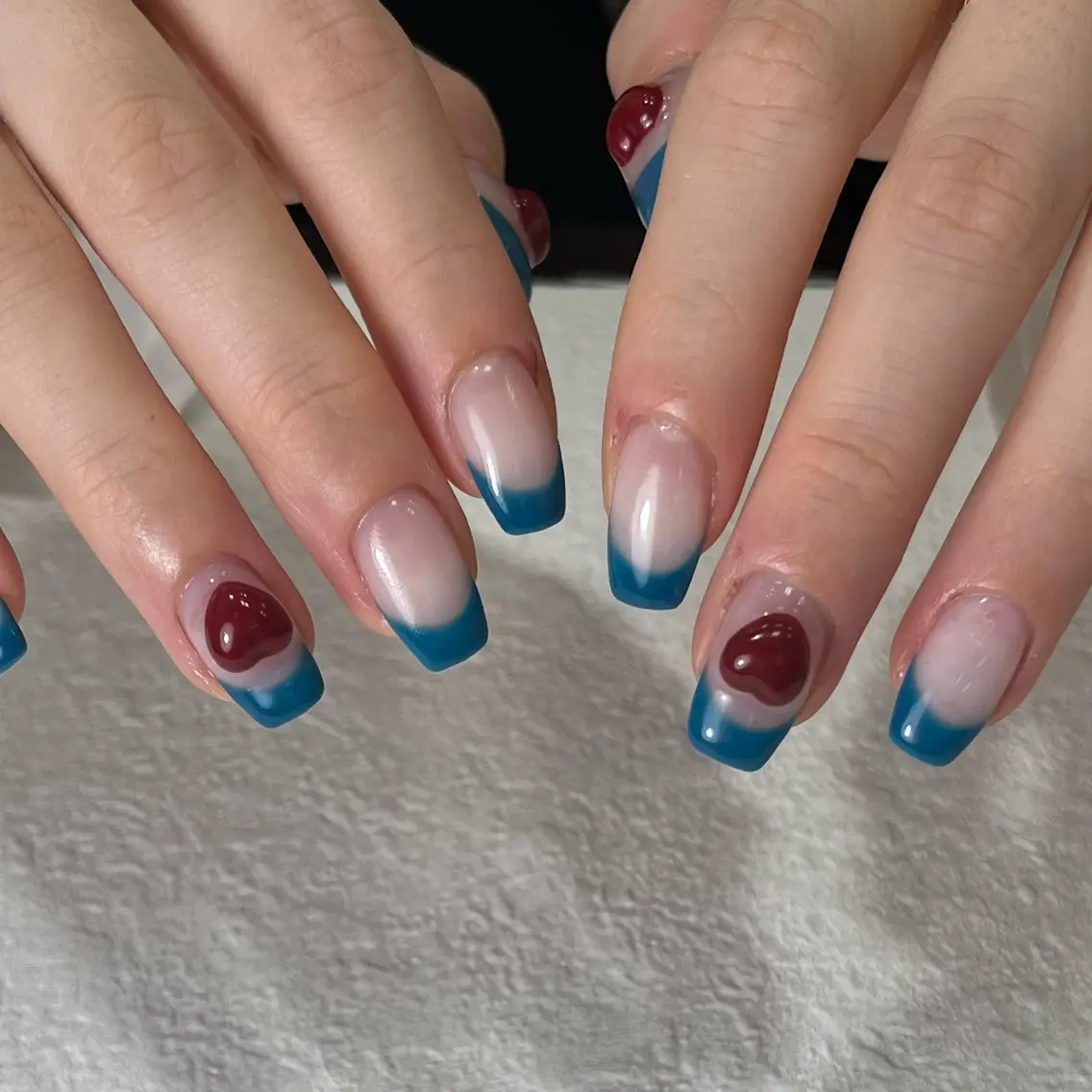 ネイル ブルー フレンチネイル ハート スクエアネイル ハンドネイル Para Sol nail　Maoのネイルデザイン