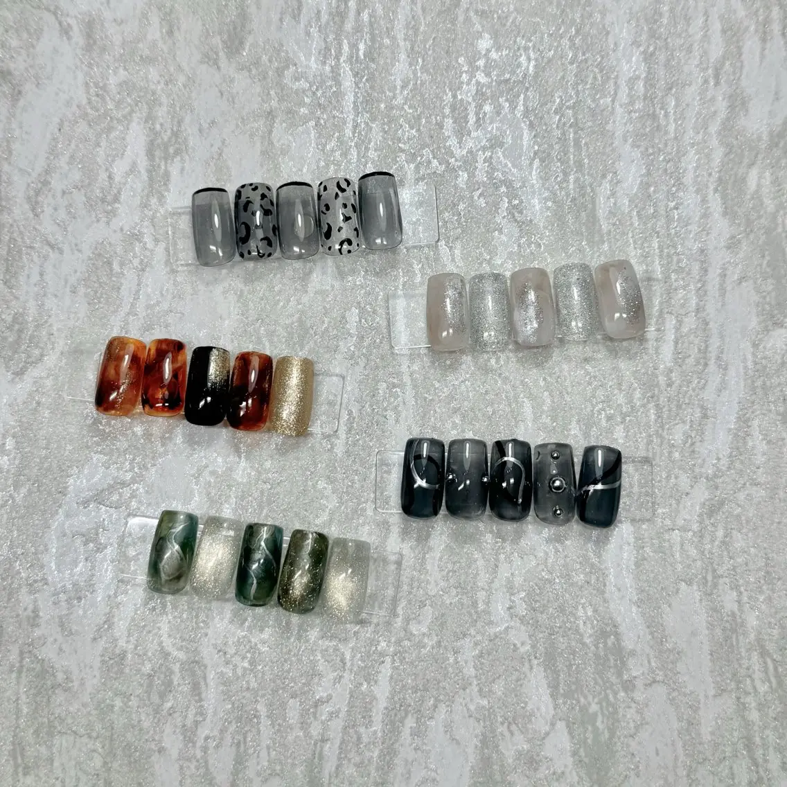 ネイル べっ甲ネイル ニュアンスネイル シンプルネイル KANNA aleum nailのネイルデザイン