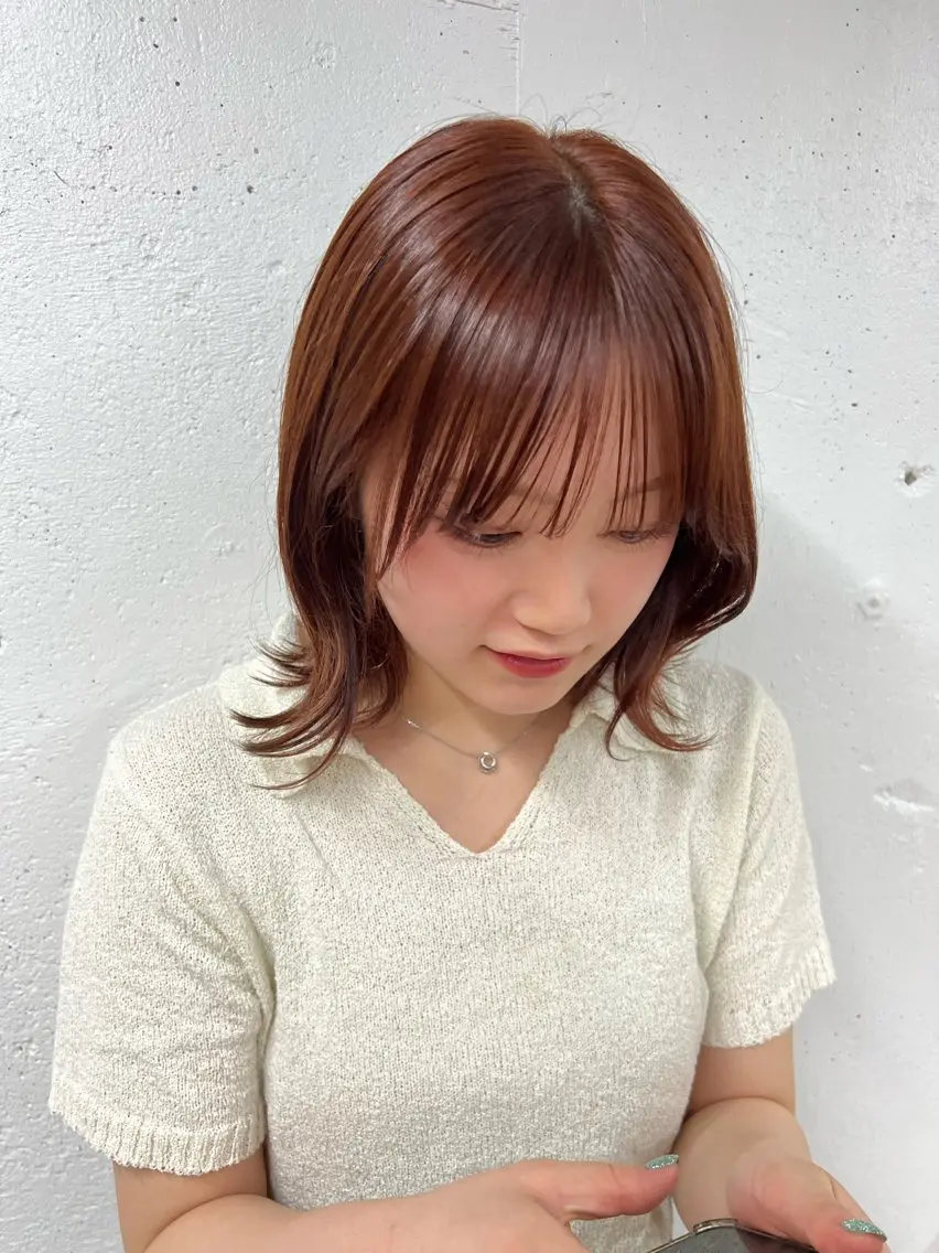 ミディアム カラー ブラウンカラー オレンジ オレンジブラウン カット レイヤー／デザイン カット／ヒナノのヘアスタイル