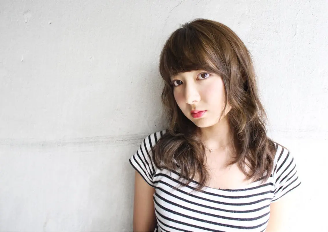 セミロング 桑名 淳のヘアスタイル