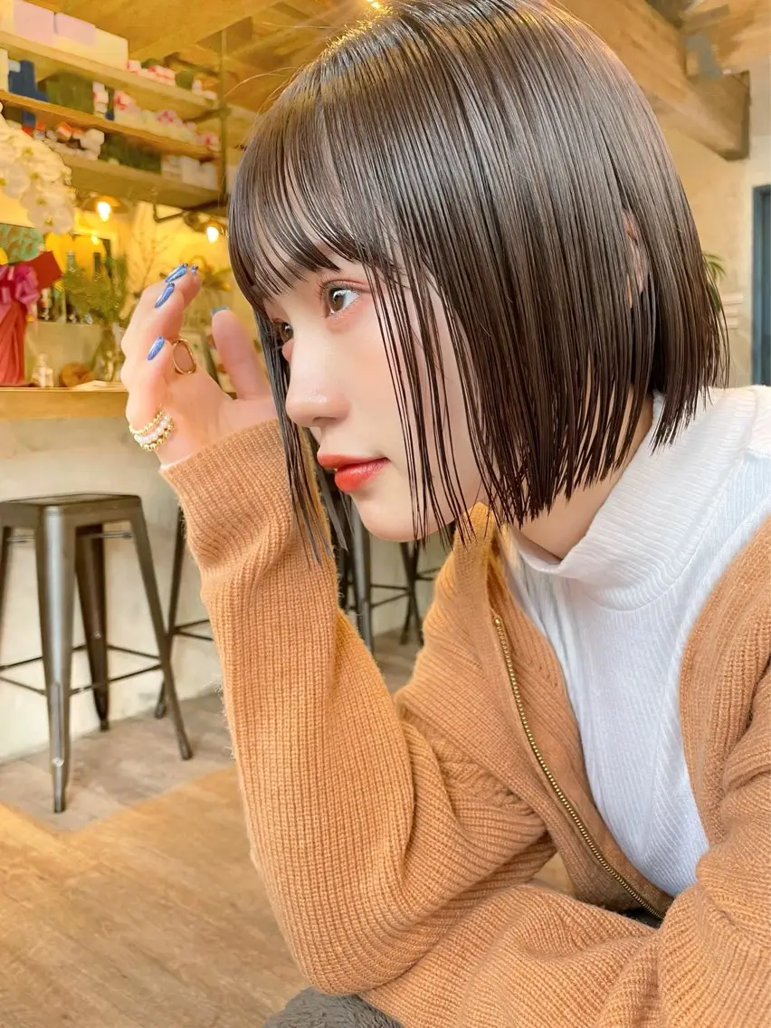 ショート カラー 切りっぱなしボブ ボブレイヤー ボブ くびれヘア 顔まわりレイヤー カット ヘアカラー 結べるレイヤーボブ くびれLady表参道のヘアスタイル
