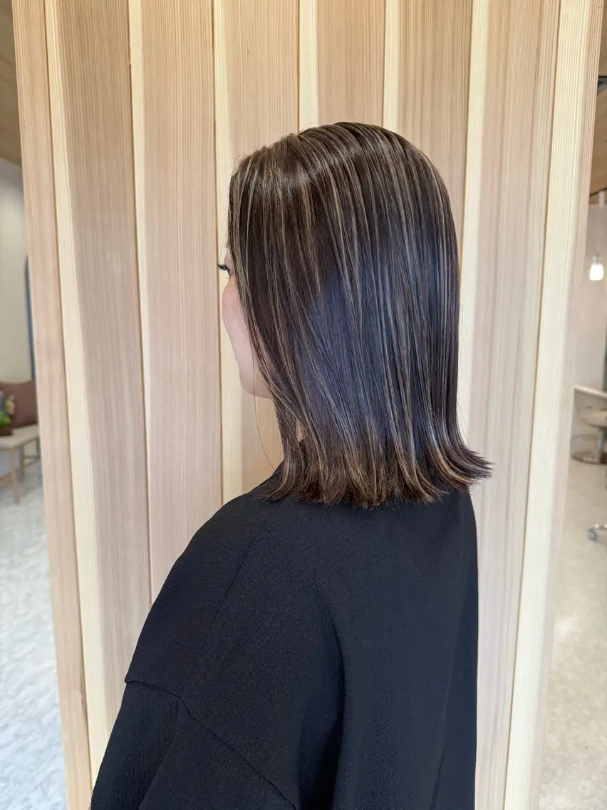 ミディアム ヘアカラー 檀上 友佳里のヘアスタイル