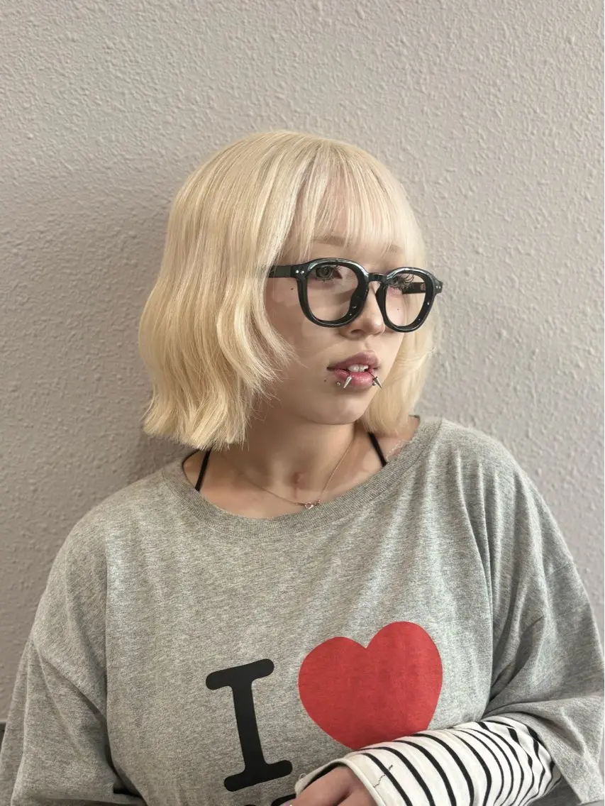 ミディアム カラー ヘアカラー トリートメント GaKu/ハイトーン /ブリーチ/アイドルのヘアスタイル