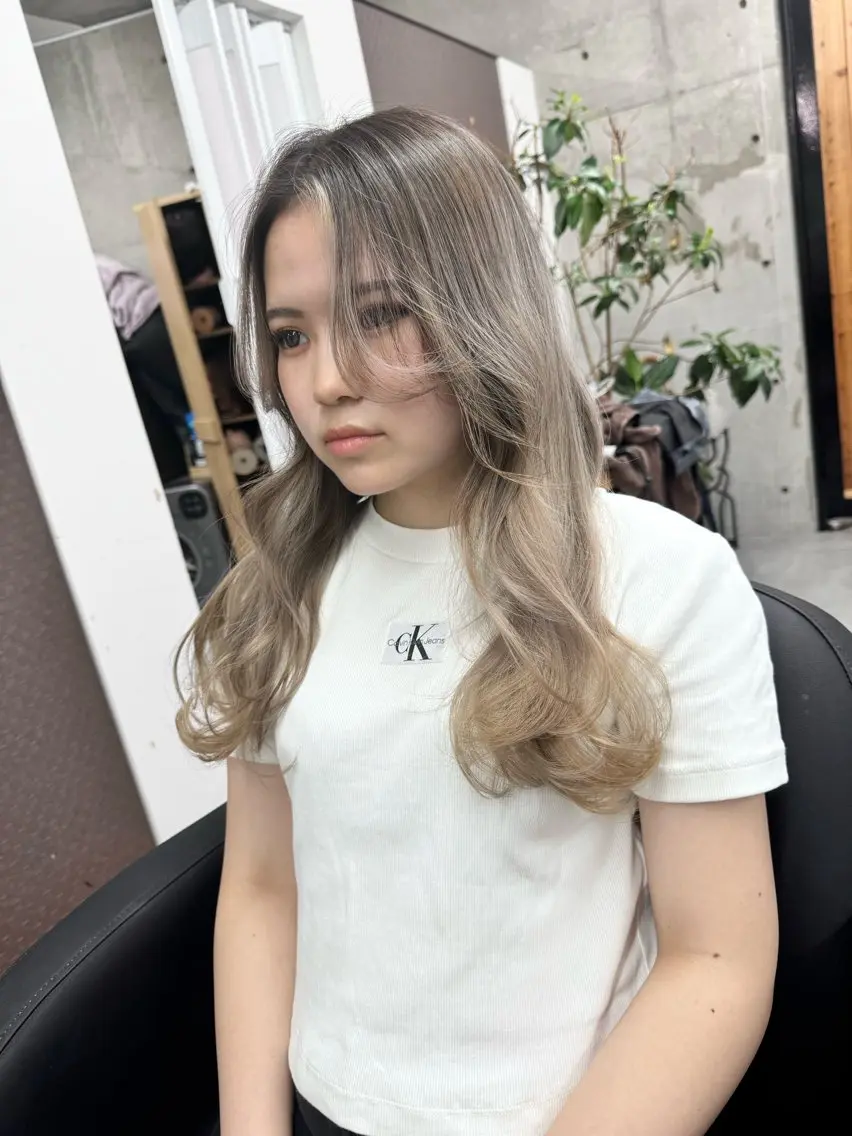 ロング カラー バレイヤージュ ミストバング レイヤーカット ヘアカラー トリートメント 艶髪✨ブリーチ職人 yasuのヘアスタイル