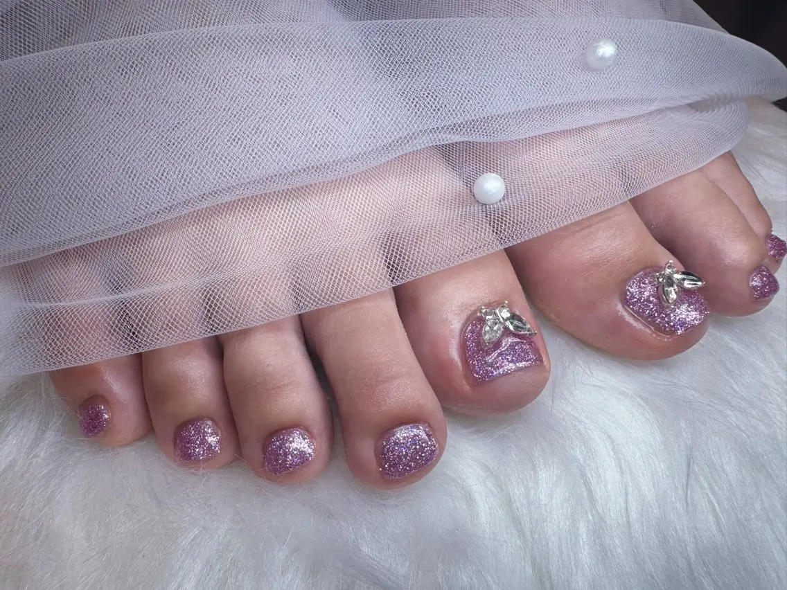 ネイル ブルー フットネイル ジェルネイル ラメ(グリッター) ワンカラーネイル フットネイル Nail Salon K&Rのネイルデザイン