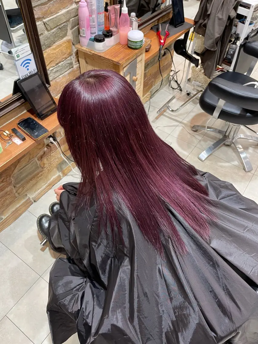 ロング ヘアカラー 六反 仁哉のヘアスタイル