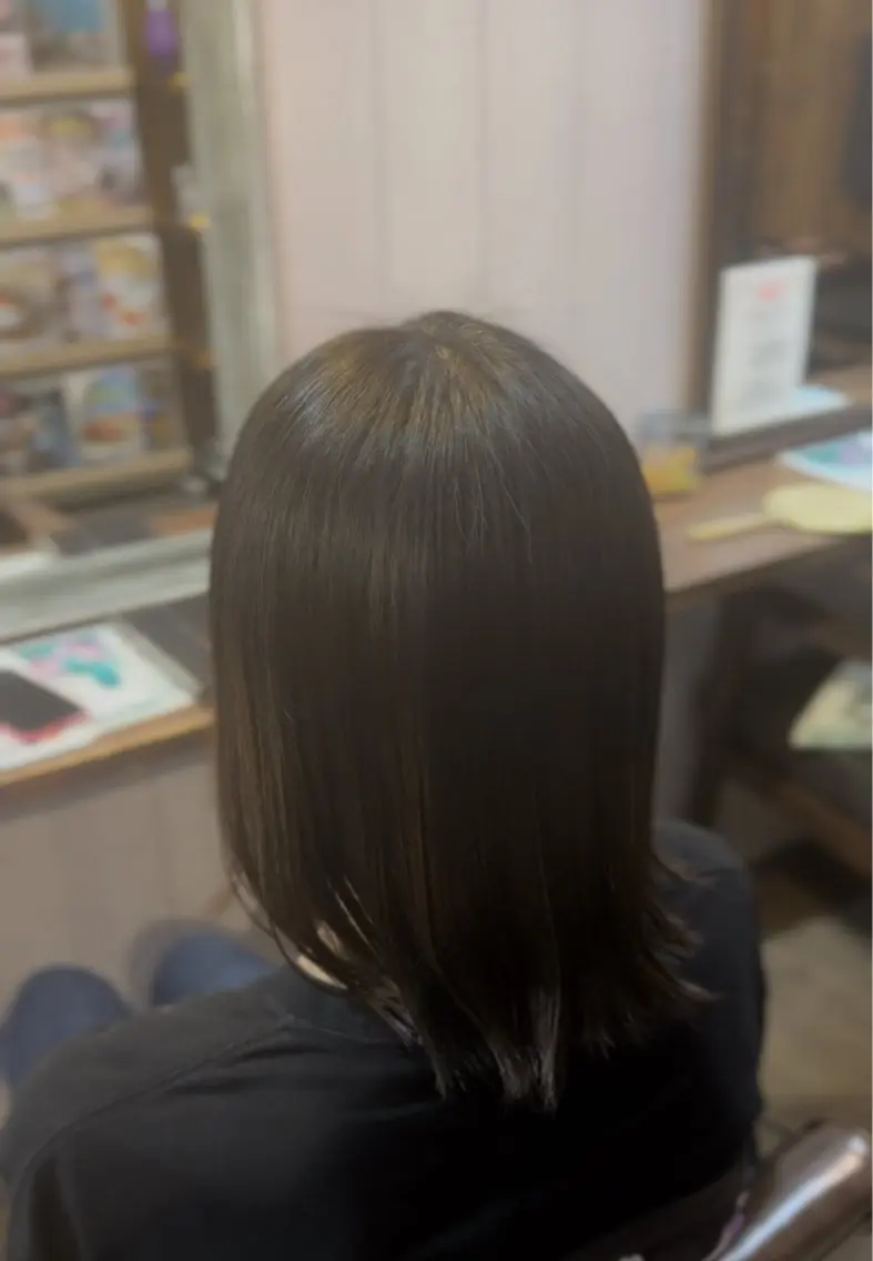 セミロング 縮毛矯正 八木 輝のヘアスタイル