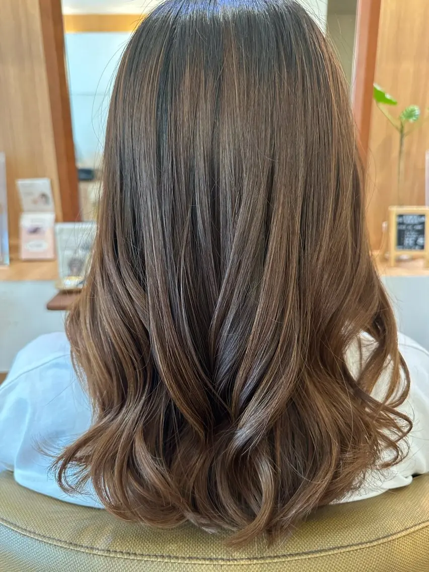ロング ハイライト 髪質改善 トリートメント カット ヘアカラー トリートメント 松下 由香里のヘアスタイル