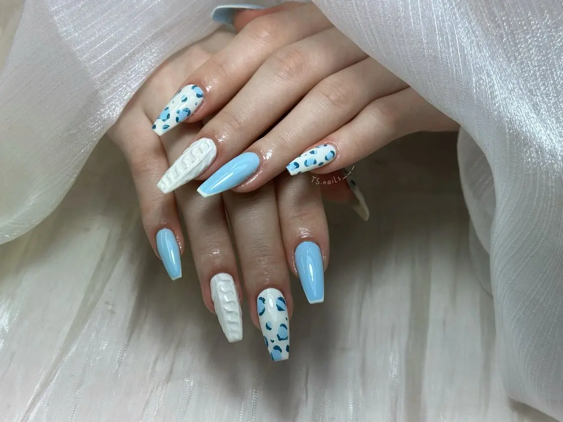 ネイル キラキラネイル マグネットネイル 持ち込み シンプルネイル ハンドネイル フットネイル ハンドケア TS. nails___のネイルデザイン
