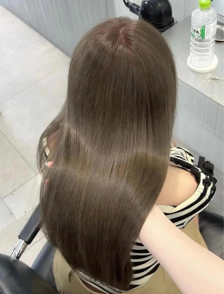 ロング カラー saho😶️️꙳⟡ ミルクティーベージュのヘアスタイル