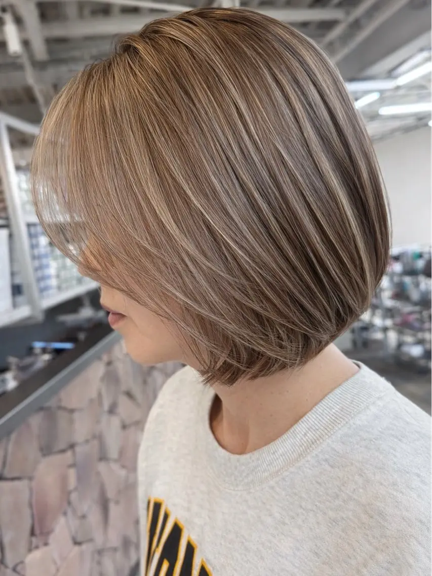 ショート ボブ ハイライト レイヤーカット ショートヘア ウルフカット ヘアカラー Tsuyoki .のヘアスタイル