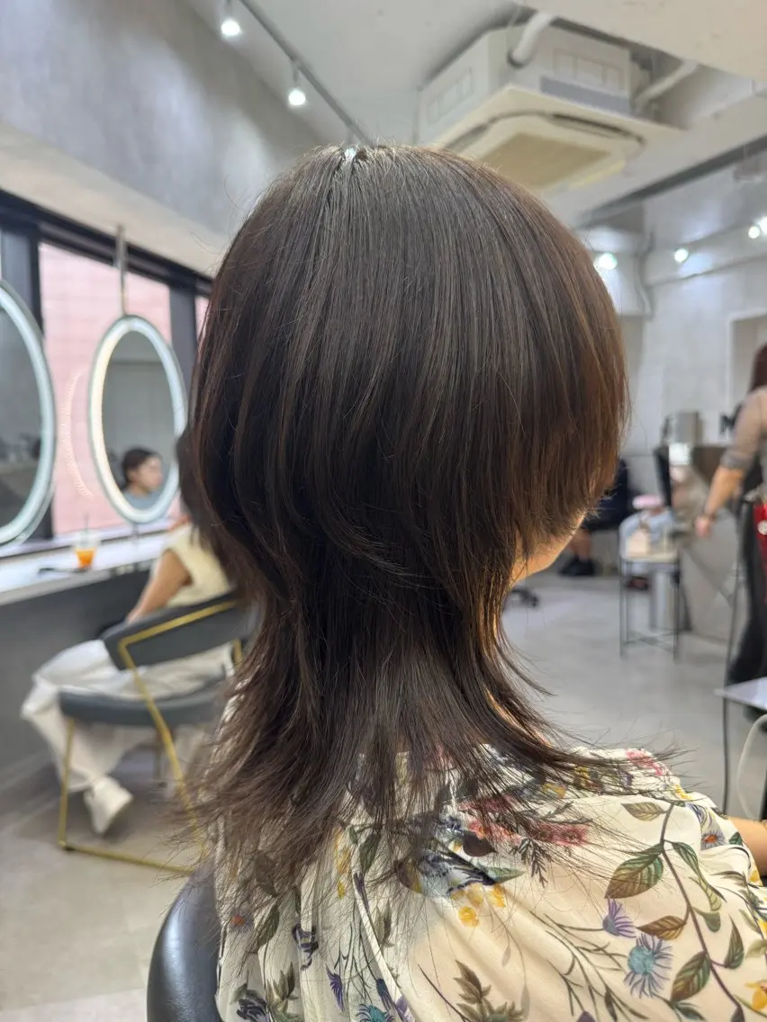 セミロング カット ヘアカラー トリートメント ウルフカット/ レイヤー/大石晴也のヘアスタイル