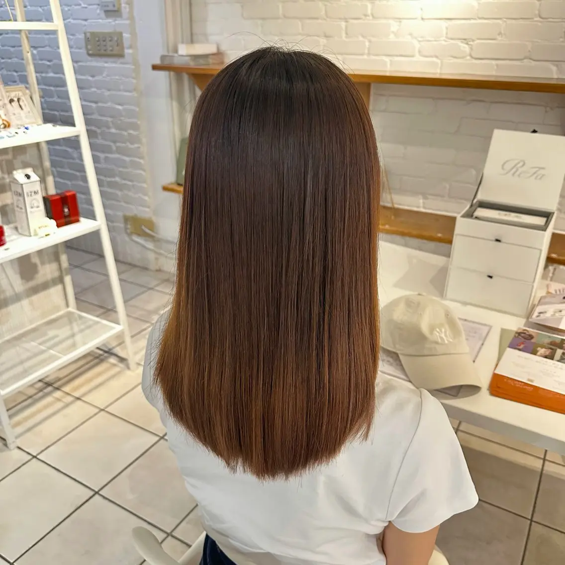 ミディアム van shionのヘアスタイル