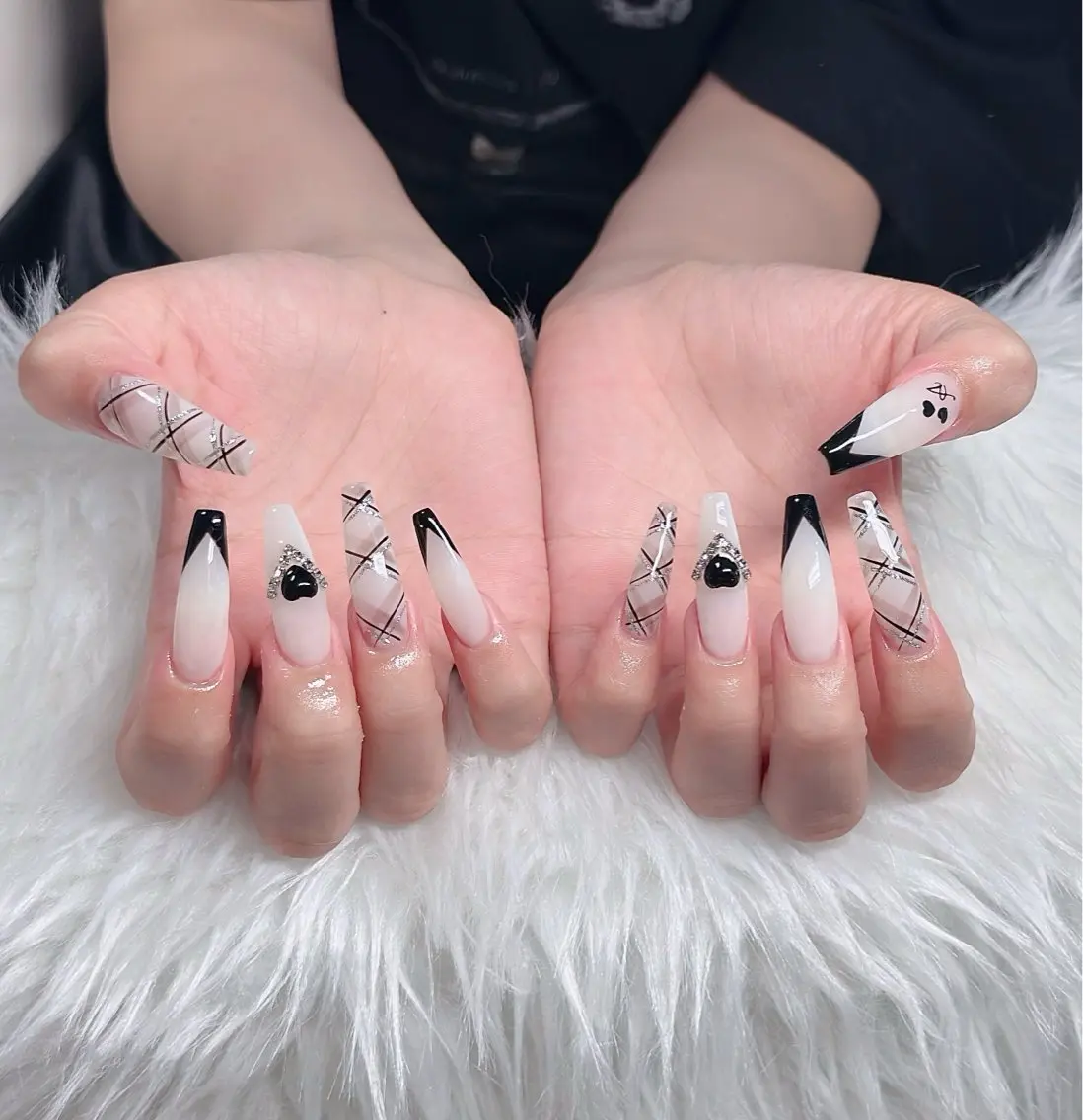 ネイル ハート キラキラネイル リボン ハンドネイル キノコ H.babynailのネイルデザイン