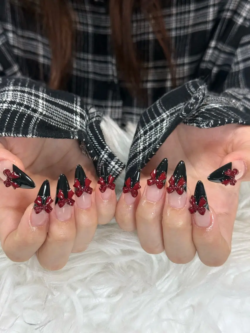 ネイル ボルドー ブラウン チークネイル ドット フットネイル Julli NailStudioのネイルデザイン